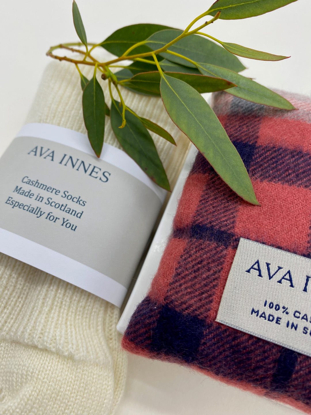 The Relax Cashmere Gift Box For Her